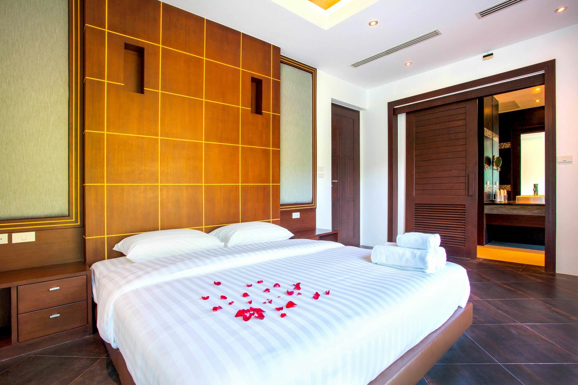 Luxury Pool Villa Kamala Bagian luar foto